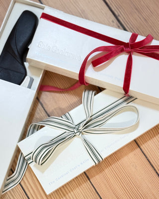 What to Gift Someone Who Loves Cooking: A Chef’s Guide to Thoughtful and Practical Gifts