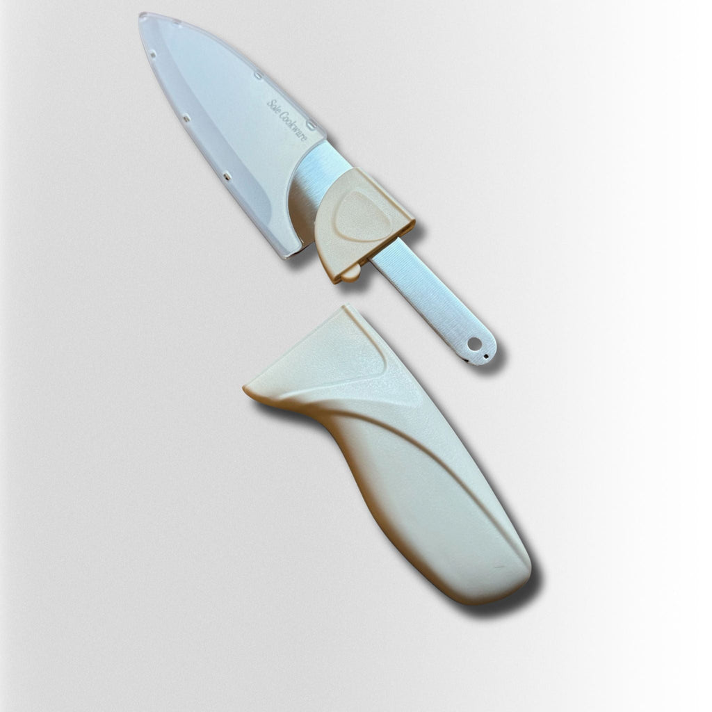 The Cardinal Knife - Cream - Sole Cookware